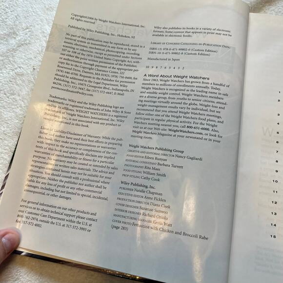 Weight Watchers New Complete Cookbook 2006 500+ Recipes Hardback - Picture 2 of 7